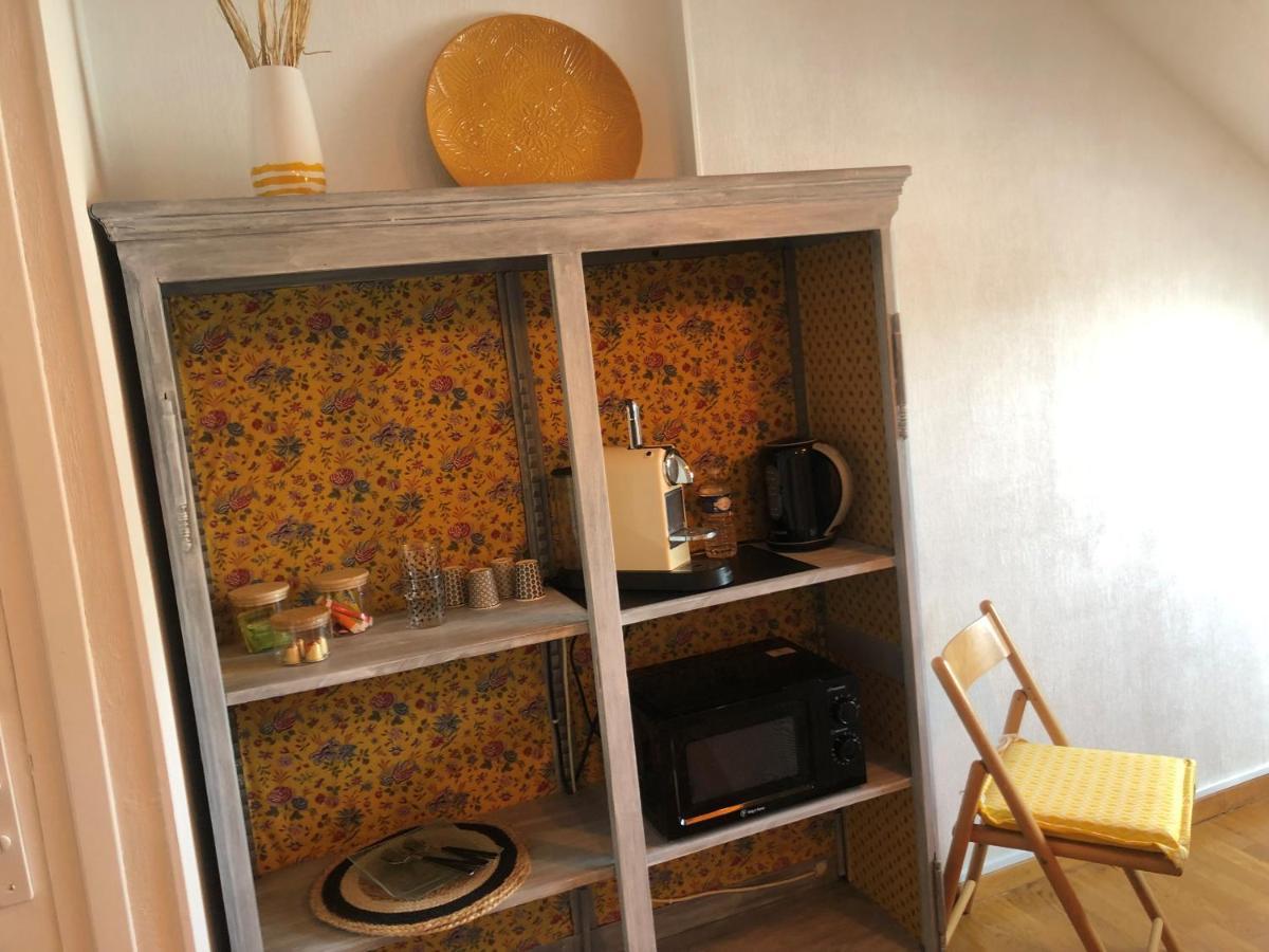 Grande Chambre Familiale Jaune Tout Bonnement Bien Putot-en-Auge Exteriör bild
